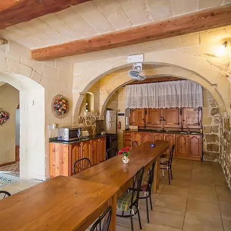 4 Bedroom With Private Pool