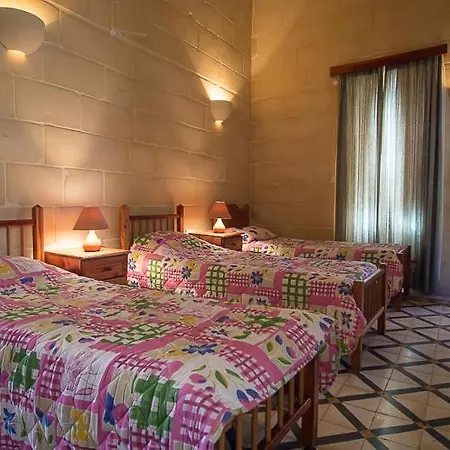 4 Bedroom With Private Pool