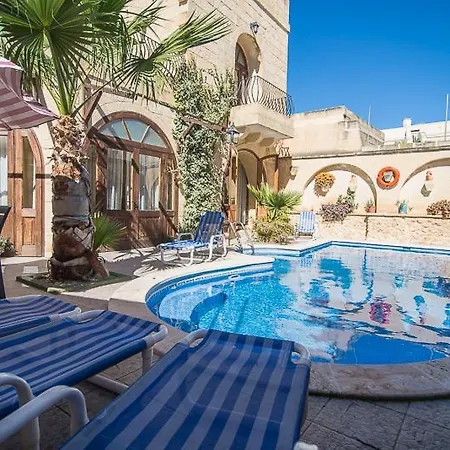 Tatil Evi 4 Bedroom With Private Pool
