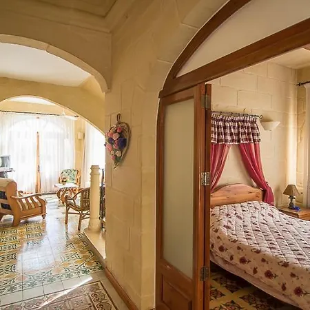 Case de vacanță 4 Bedroom With Private Pool *