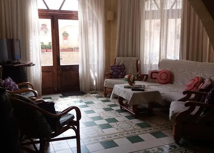 4 Bedroom With Private Pool Σπίτι διακοπών *