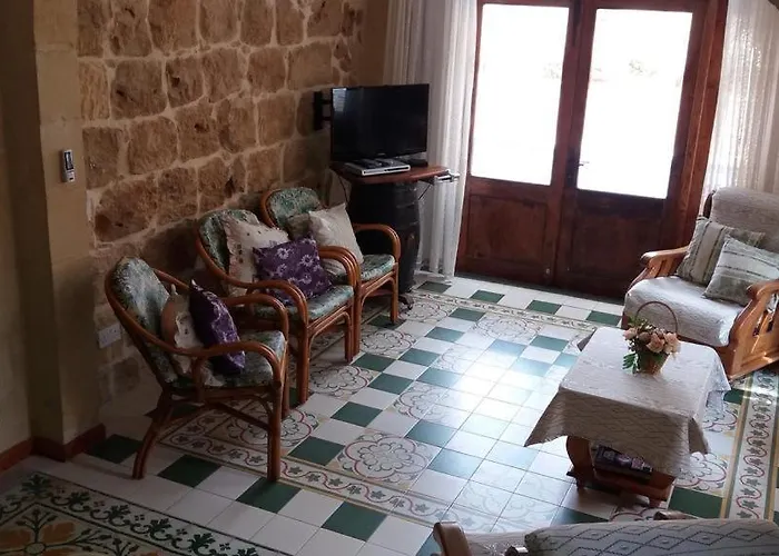 4 Bedroom With Private Pool