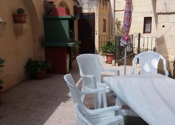 4 Bedroom With Private Pool Zebbug (Gozo)