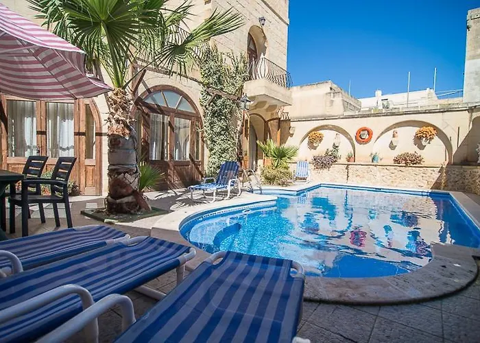Σπίτι διακοπών 4 Bedroom With Private Pool