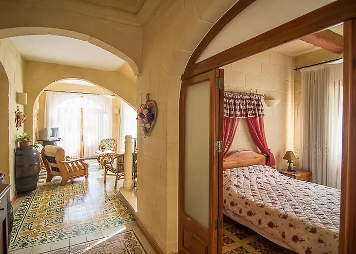 Σπίτι διακοπών 4 Bedroom With Private Pool *