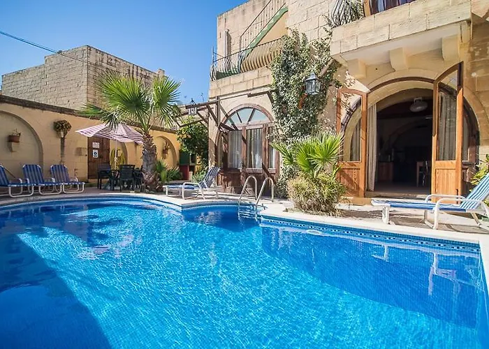 Σπίτι διακοπών 4 Bedroom With Private Pool Zebbug (Gozo)